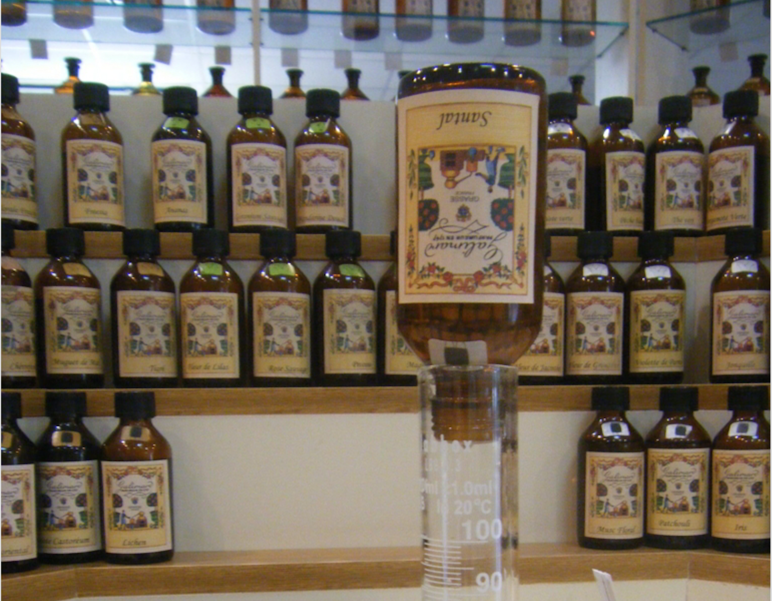 France – Grasse – 香水工房で香水作り。